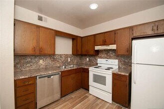 312 N Wilson Ave in Sand Springs, OK - Building Photo - Building Photo