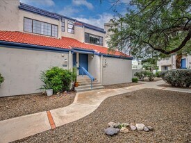 4271 N River Grove Cir in Tucson, AZ - Building Photo