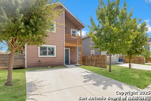 2018 Buffalo St in San Antonio, TX - Building Photo - Building Photo