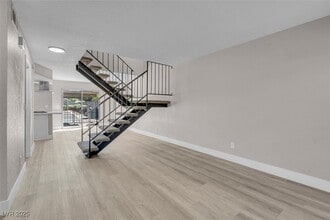 456 Sellers Pl in Henderson, NV - Foto de edificio - Building Photo