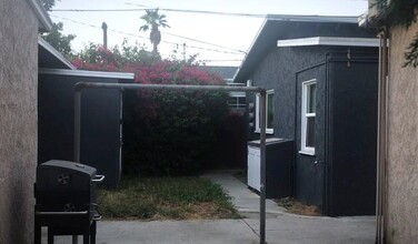 6127 Linden Ave in Long Beach, CA - Building Photo - Building Photo