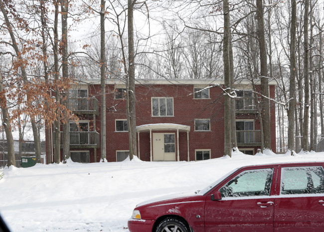 Quiet Place in Waterloo, ON - Building Photo - Building Photo