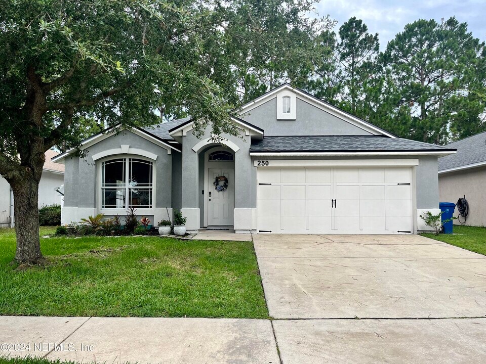 250 Brookchase Ln in Jacksonville, FL - Building Photo