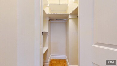 95 Christopher St in New York, NY - Building Photo - Building Photo