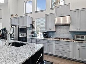 1390 Arch Pl in Dallas, TX - Building Photo - Building Photo