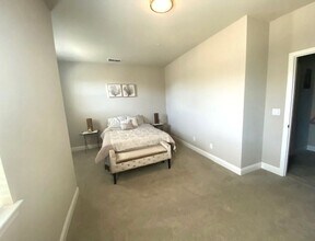 858 Congaree Ln in Redding, CA - Building Photo - Building Photo