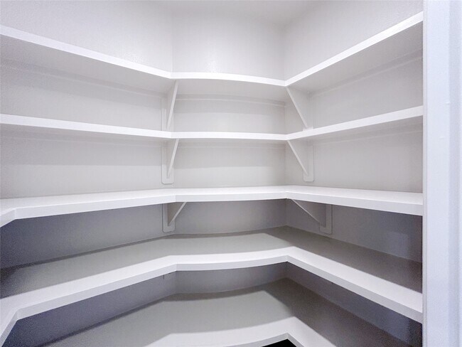 property at 5406 Holly Holw Ln