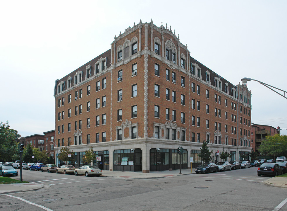 Leland Hotel in Chicago, IL - Foto de edificio