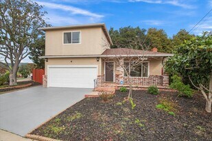 18500 Crest Ave in Castro Valley, CA - Building Photo