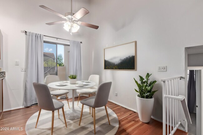 921 W University Dr in Mesa, AZ - Building Photo - Building Photo