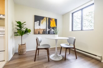 Lincoln Park Tower in Ottawa, ON - Building Photo - Interior Photo