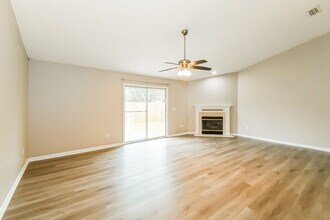 3794 Blackthorn Ct in Orange Park, FL - Foto de edificio - Building Photo