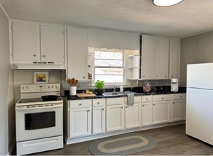 203 Goff Dr in Leitchfield, KY - Foto de edificio - Building Photo