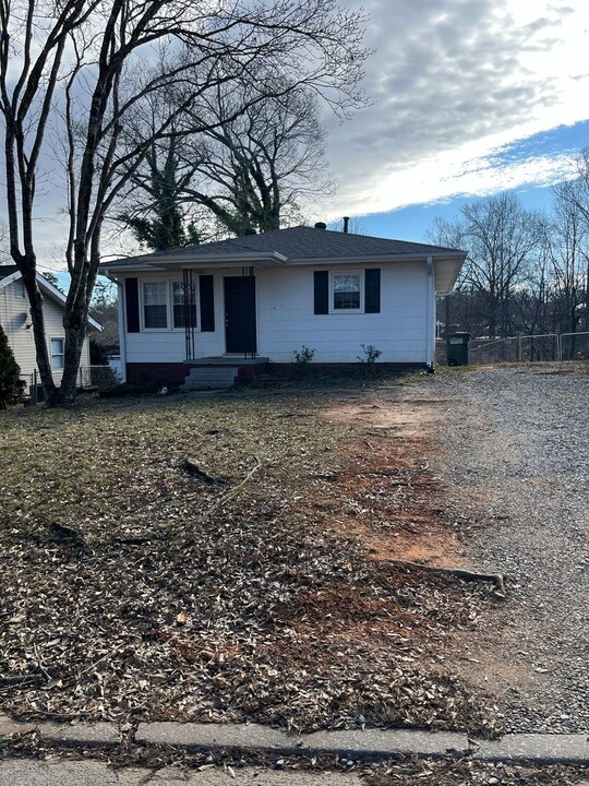 625 E 4th Ave in Gastonia, NC - Building Photo