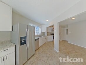 5108 Bonneville Dr in Arlington, TX - Building Photo - Building Photo