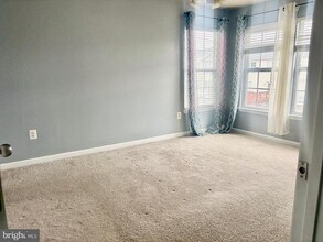 927 Tipton Rd in Middle River, MD - Building Photo - Building Photo