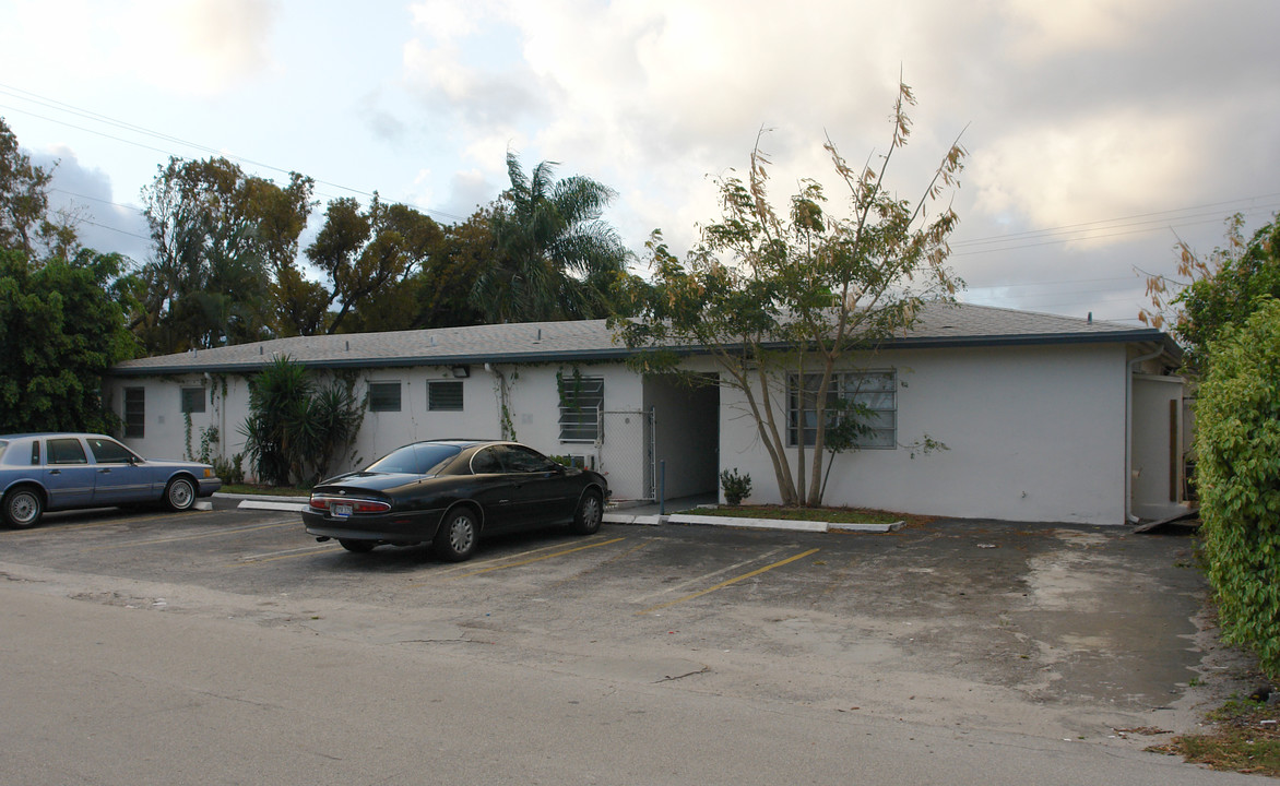 19th Avenue Apartments in Hollywood, FL - Building Photo