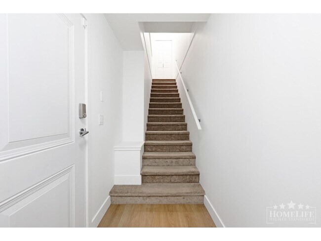 2501-161A 161A St in Surrey, BC - Building Photo - Building Photo