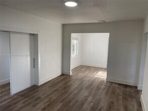 771 NE 137th St in North Miami, FL - Building Photo - Building Photo