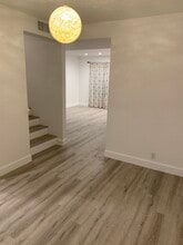 41 Harkness Ave, Unit Bedroom #1 Master in Pasadena, CA - Foto de edificio - Building Photo