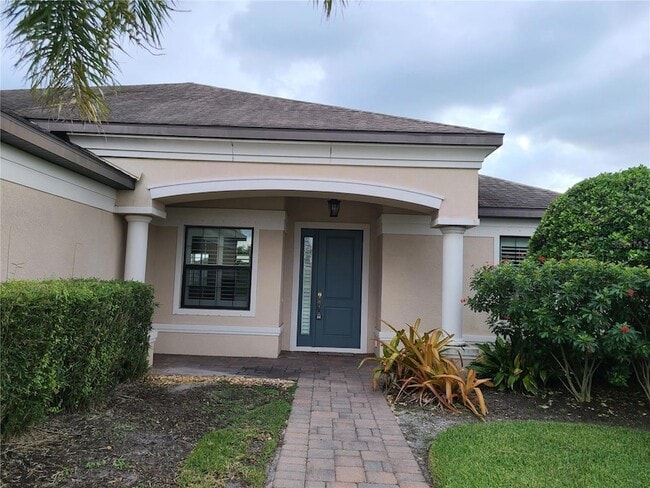 629 Rosemary Cir in Bradenton, FL - Building Photo - Building Photo