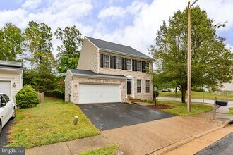 17575 Deweys Run Ln in Dumfries, VA - Building Photo - Building Photo
