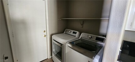 190 Renville Ct in Henderson, NV - Foto de edificio - Building Photo