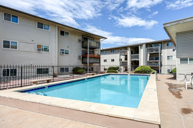 5030 El Camino Dr, Unit #3 in Colorado Springs, CO - Building Photo - Building Photo
