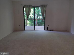 15245 Coachman Terrace in Woodbridge, VA - Building Photo - Building Photo