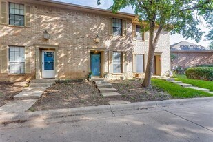 7314 Kingswood Cir in Fort Worth, TX - Building Photo
