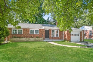 242 Wooster Dr in Ferguson, MO - Building Photo