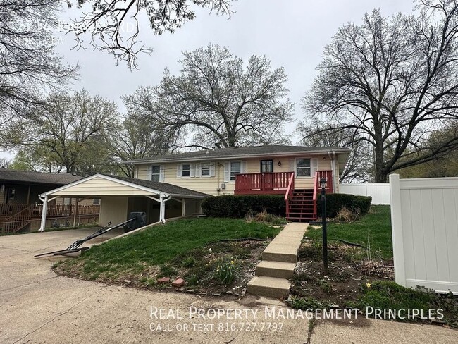 2714 Karnes Rd in St. Joseph, MO - Building Photo - Building Photo