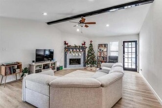 150 Edgewood Dr in Coppell, TX - Foto de edificio - Building Photo