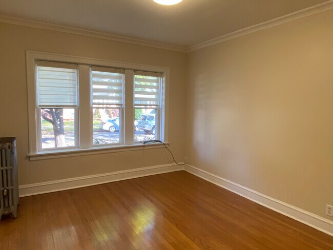 5355 W Nelson St in Chicago, IL - Building Photo - Building Photo