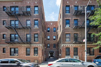 43-28 and 43-38 39th Place in Long Island City, NY - Building Photo - Building Photo