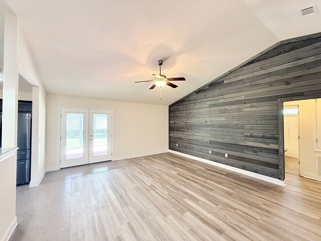 5577 Cane Syrup Cir in Pace, FL - Building Photo - Building Photo