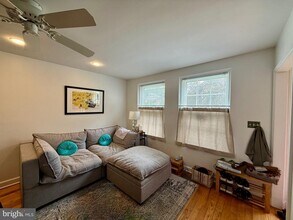 4273 35th St S in Arlington, VA - Foto de edificio - Building Photo