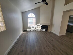 5640 E Bell Rd in Scottsdale, AZ - Building Photo - Building Photo