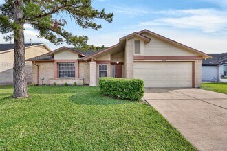 12047 Plumpoint Dr in Houston, TX - Building Photo - Building Photo