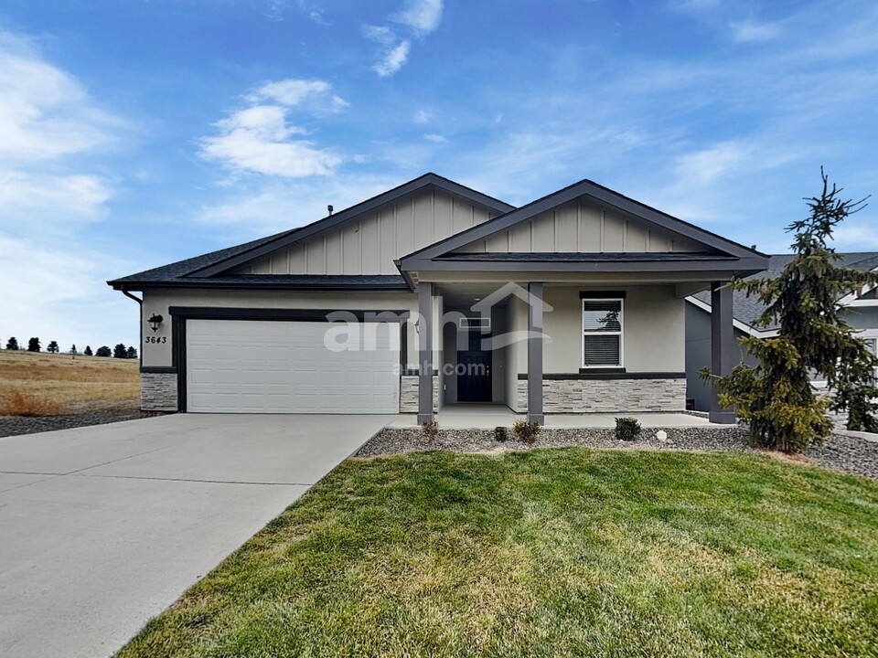 3643 S Natural Wy in Meridian, ID - Building Photo