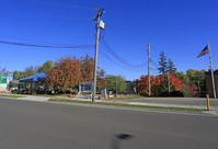 The Lake House - Excelsior in Excelsior, MN - Foto de edificio - Building Photo