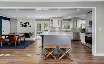 6858 Lockridge Dr NW in Atlanta, GA - Building Photo - Building Photo