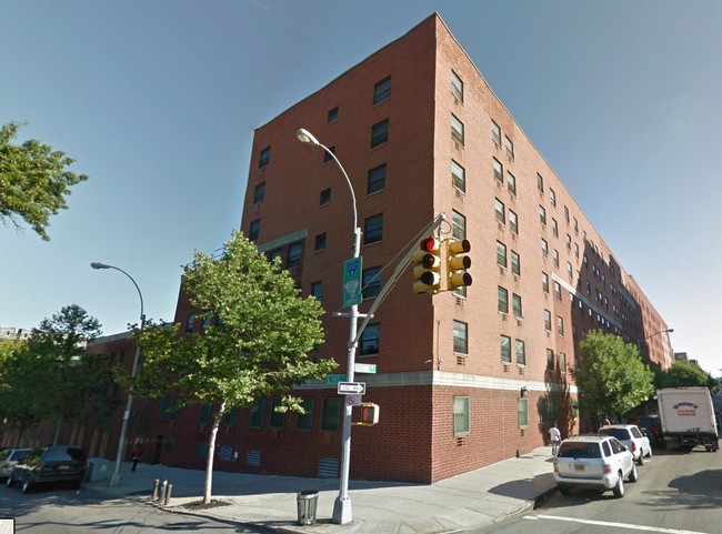 Gerard and River Court in Bronx, NY - Building Photo - Building Photo