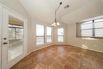 16621 La Paloma Lane in Edmond, OK - Building Photo - Building Photo