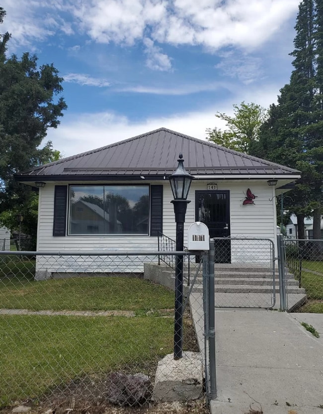 property at 141 W 6th S