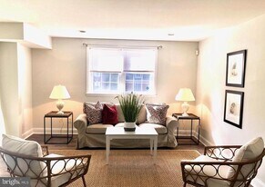 345 Homeland Southway in Baltimore, MD - Building Photo