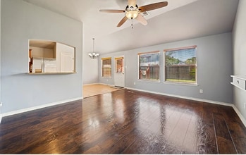 6145 Ortiz Dr in Corpus Christi, TX - Building Photo - Building Photo