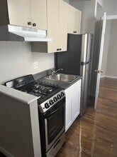 410 E 13th St, Unit 4E in New York, NY - Building Photo - Building Photo