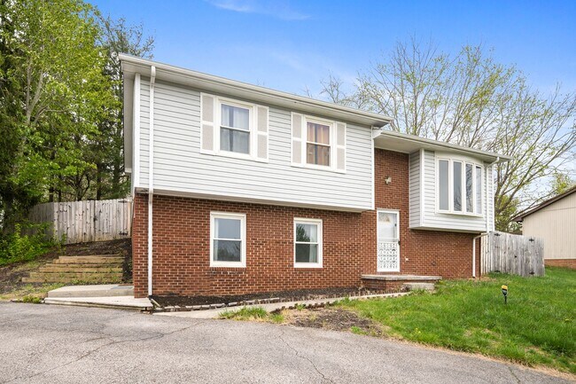 property at 1170 George Edward Via NW