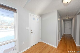 49 Kimberly Cir in North Haven, CT - Foto de edificio - Building Photo